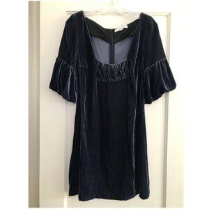 Jovovich-Hawk | Blue Velvet Dress